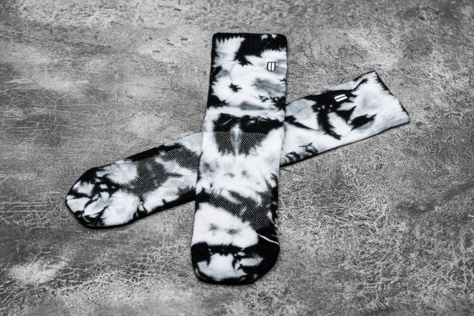 Calcetín Nobull Crew (tie-dye) Blanco Y Negro